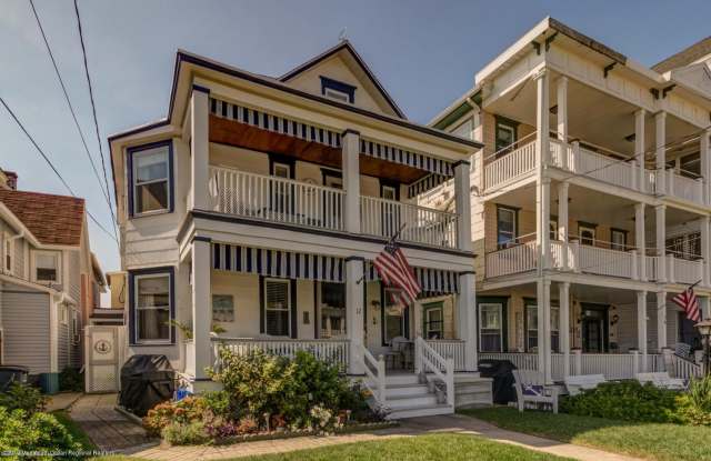 12 Surf Avenue