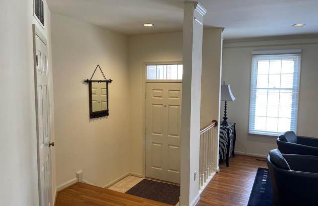 10926 BLOOMINGDALE DR