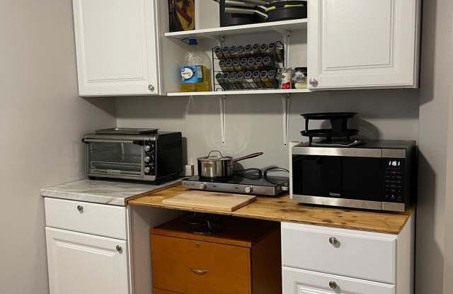 4478 W SPRING PARK S