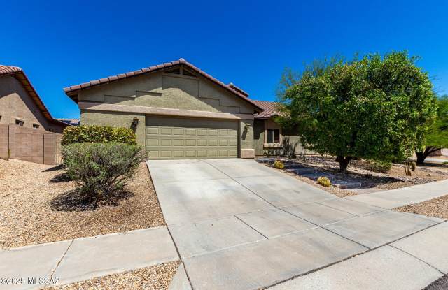 3591 E Northern Dancer Road