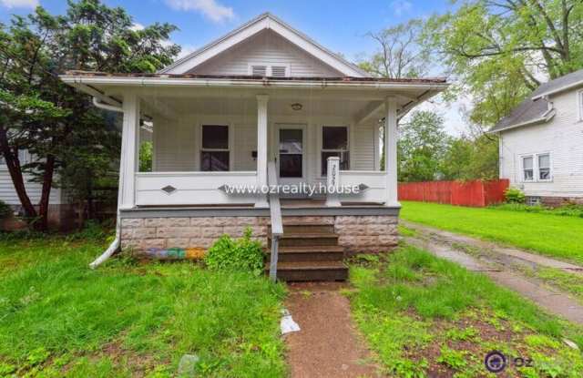 Photo of 2027 Berkshire Place