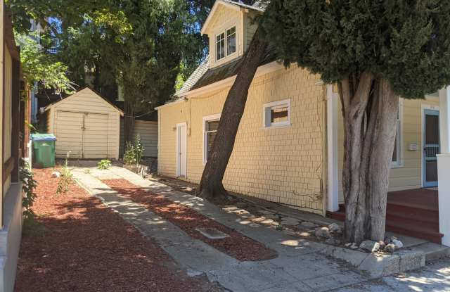 416 North Pine Street