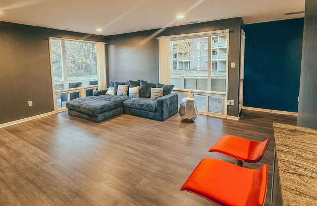 Photo of 7147 DONNELL Place unit: B1