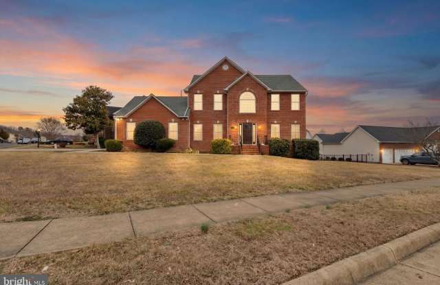 6910 GOVERNORS GRANT Lane