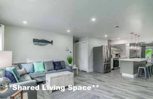 Photo of 1553 Stanford Street