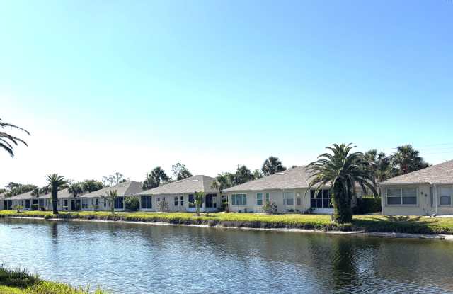 1759 Fountain View Cir