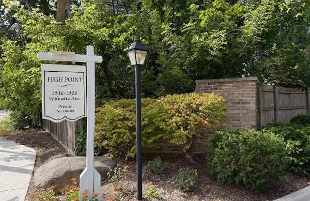 1924 Wilmette Avenue