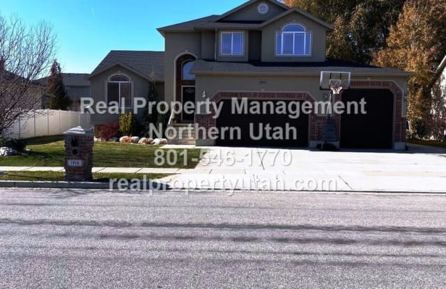 1916 S 1675 W - 1916 South 1675 West, Syracuse, UT 84075