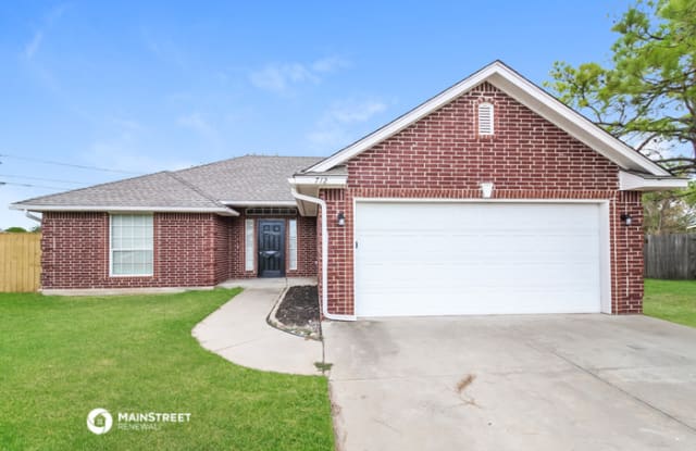 712 Wall Circle - 712 Wall Circle, Moore, OK 73160