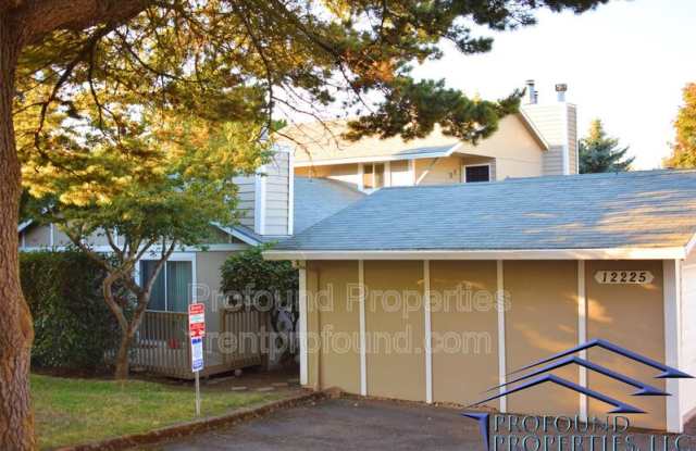 12225 SW Gingham Ln - B