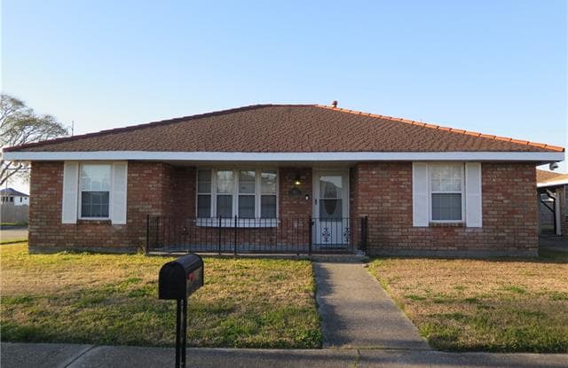 7432 BRIARHEATH Drive - 7432 Briarheath Drive, New Orleans, LA 70128