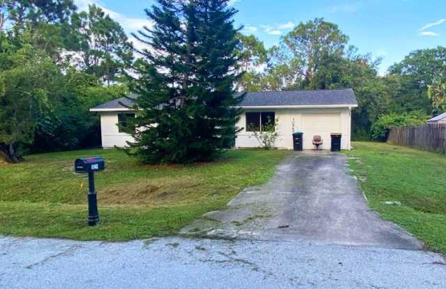 1029 Ulysses Avenue Southeast