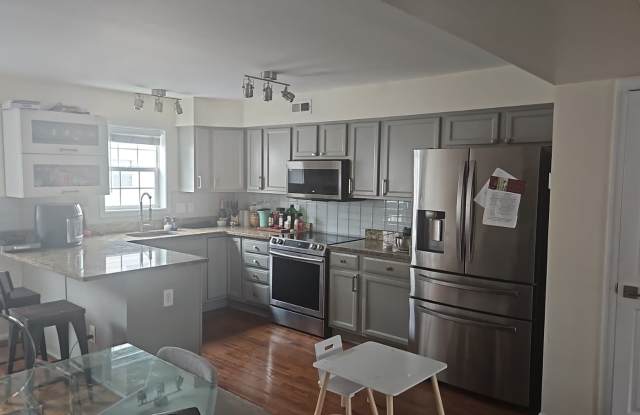 2659 Edgemont Street