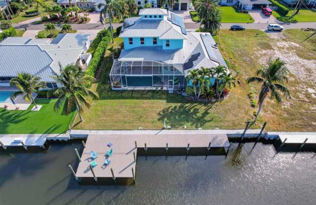 8551 SE Driftwood Street