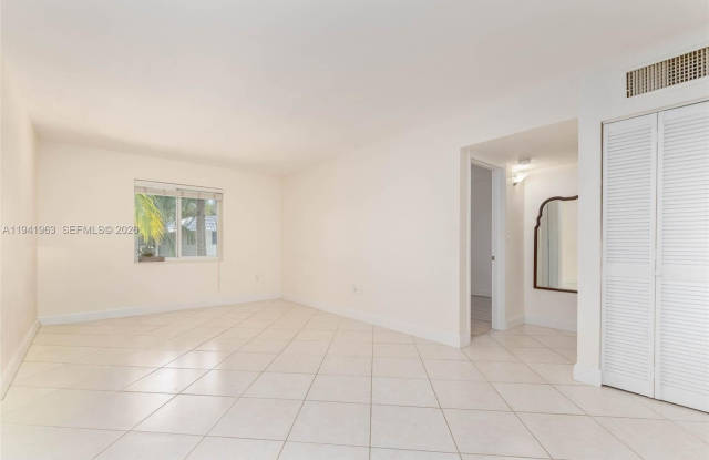 Photo of 8605 SW 68th Ct