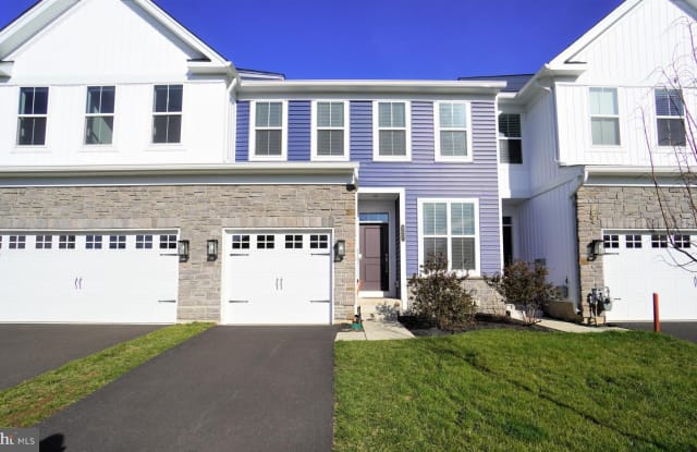 327 WYNSTONE COURT - 327 Wynstone Court, Montgomeryville, PA 18915