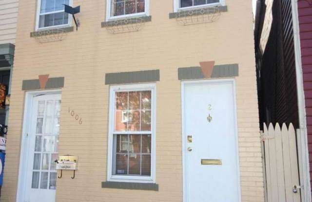 1006 ORONOCO Street