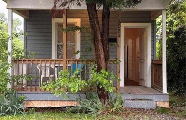 1024 W Thirteenth ST