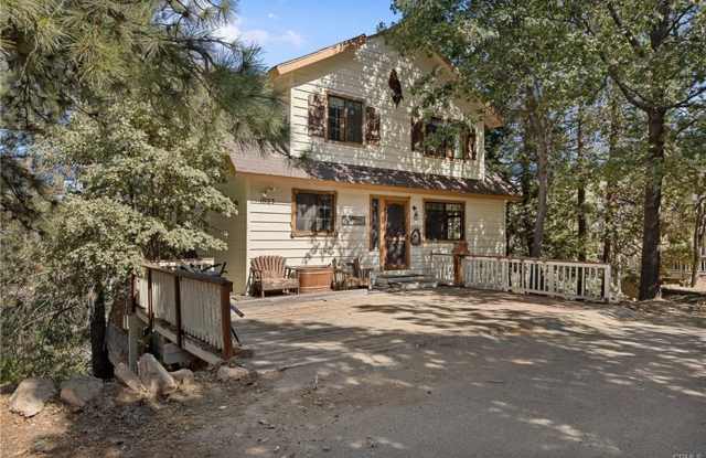 Romantic Rustic Cabin!