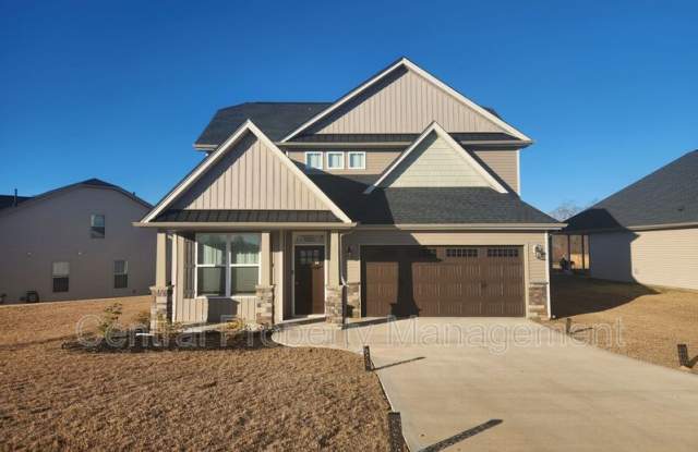512 Dottie Court