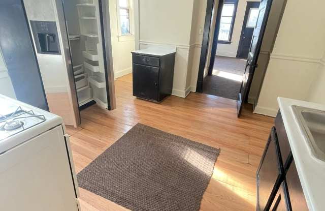 Photo of 2030 West Greenfield Avenue