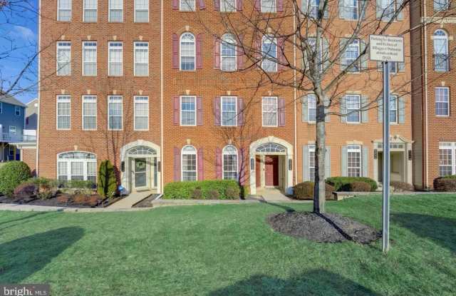 302 DOCTOR ANDREWS WAY