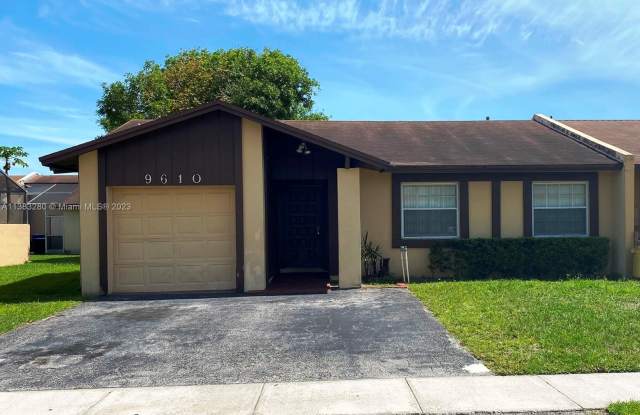 9610 W Heather Ln - 9610 West Heather Lane, Miramar, FL 33025