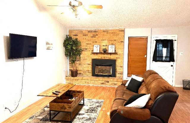 Photo of 3233 Bordeaux Street