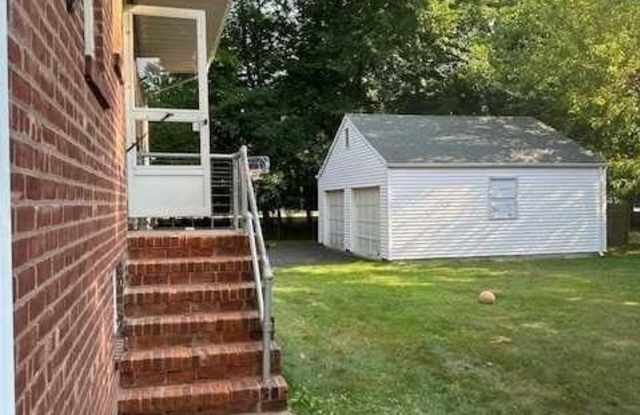 168 Rivervale Road B