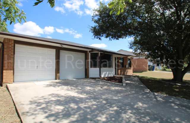 Bright and Open 3 Bedroom Home in Cove!