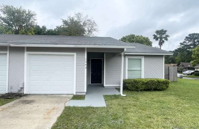 1343 BAY HILL Boulevard - 1343 Bay Hill Boulevard, Lakeside, FL 32065