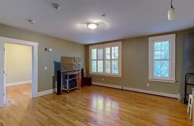 432 Norfolk St Apt 2G