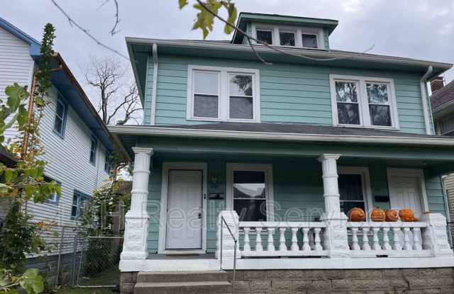 1029 N Parker Ave