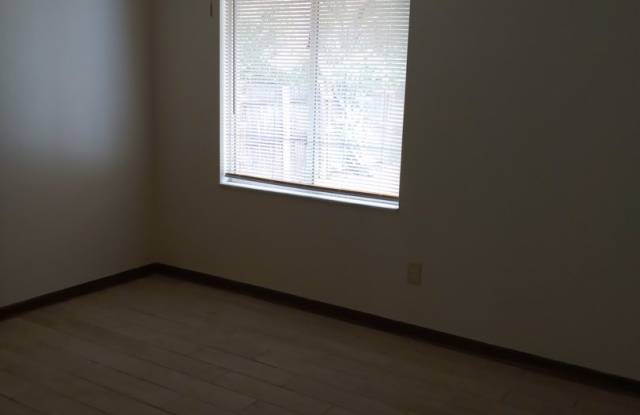 2 bedroom 2 bath UCF area