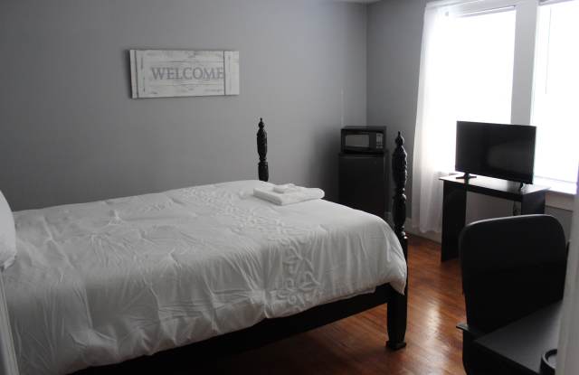 Photo of 3253 Lowe Street