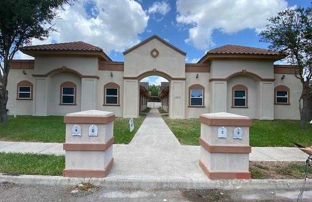 Photo of 1700 W Douglas Avenue