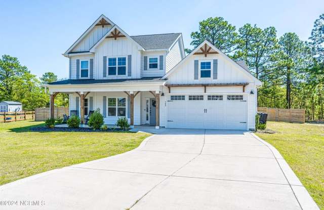 705 Fleming Court - 705 Fleming Court, Moore County, NC 28327