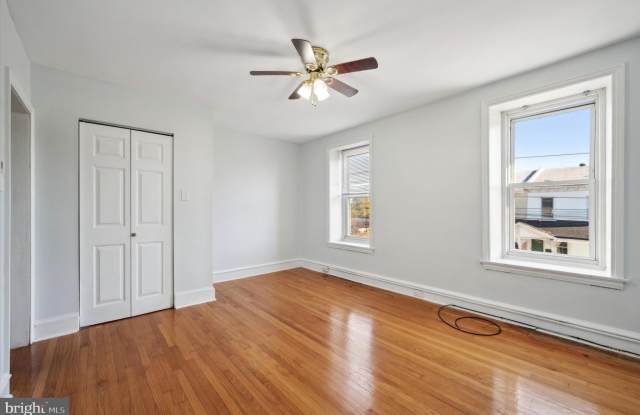 470 LEVERINGTON Avenue unit: 2