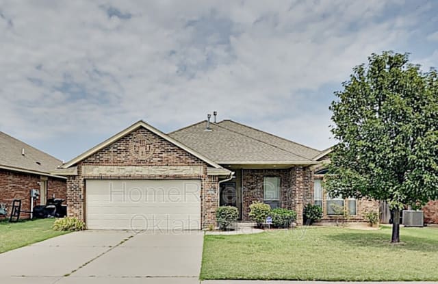 1729 SW 31st Ter - 1729 Southwest 31st Terrace, Moore, OK 73160