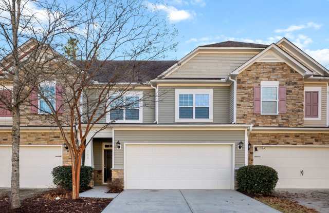 Photo of 3 Bedroom - Cary Townhome in Central Location!!! Close to 540 and Research Triangle Park!