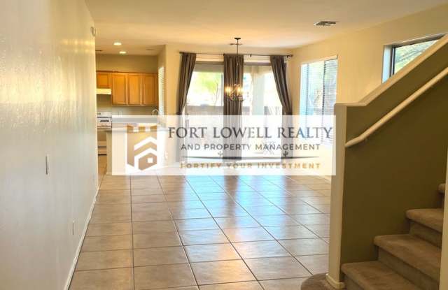 3/2.5 2 car garage/washer/dryer/private yard