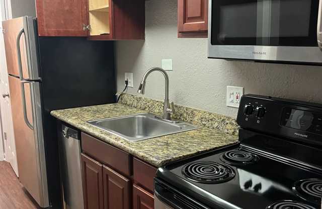 Photo of Greentree Apartments - Beautiful Remodeled Aprtments