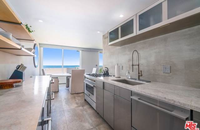 723 Palisades Beach Rd unit: 106