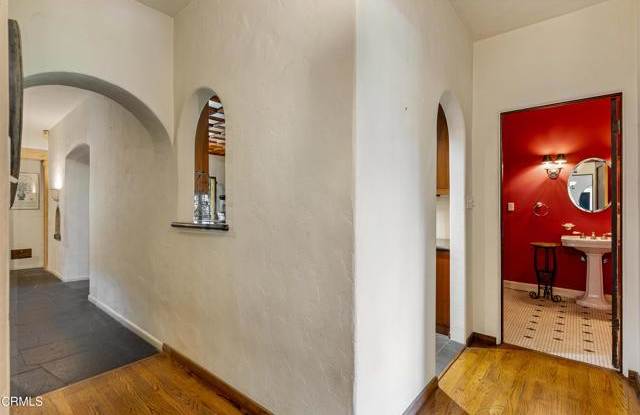 5321 Alta Canyada Road