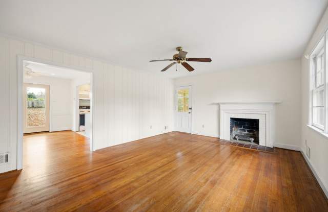 Stratford Hills Brick Ranch