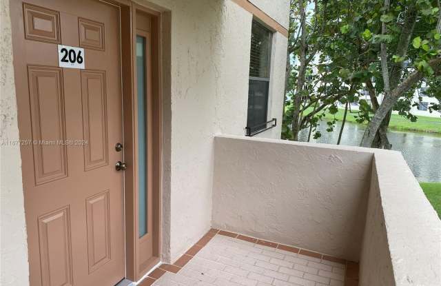 2768 S Carambola Cir S