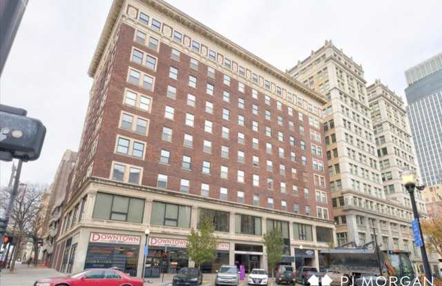 Great downtown location!