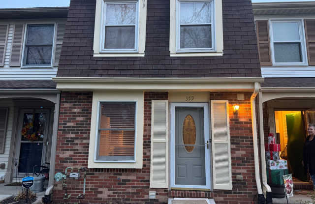 Photo of Available NOW!! 2 Beds 1.5 Bath Townhome