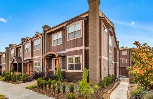 Luxurious Townhouse in NW Bend, 3 Bedrooms, 2.5 Baths, Office, Double Car Garage, Gas Fireplace/Central Heat  Air - 135 Northwest Revere Avenue, Bend, OR 97703