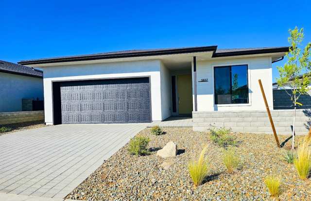 BEAUTIFUL NEW HOME AVAILABLE NOW!